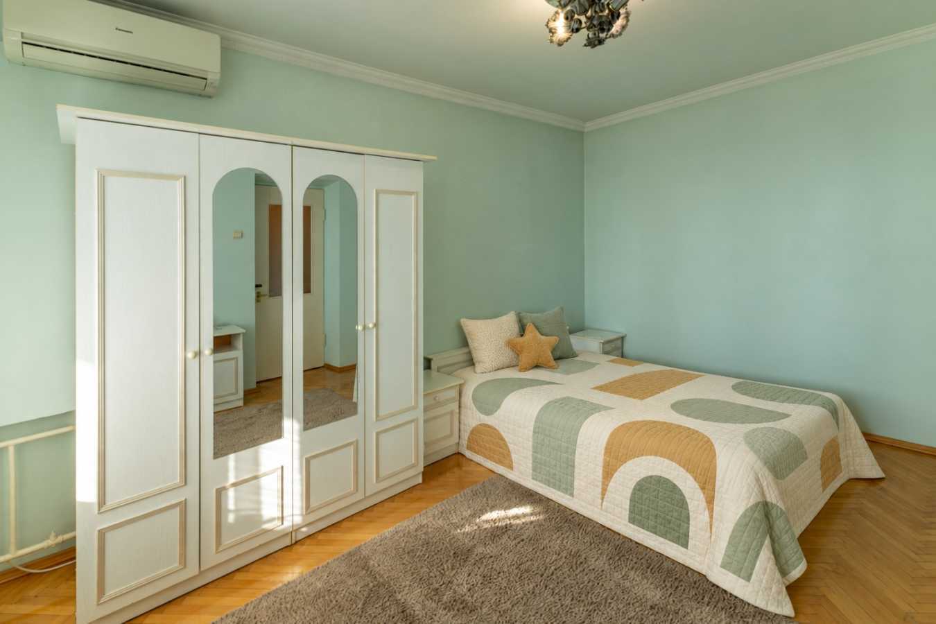 Аренда 3-комнатной квартиры 100 м², Старонаводницкая ул., 4