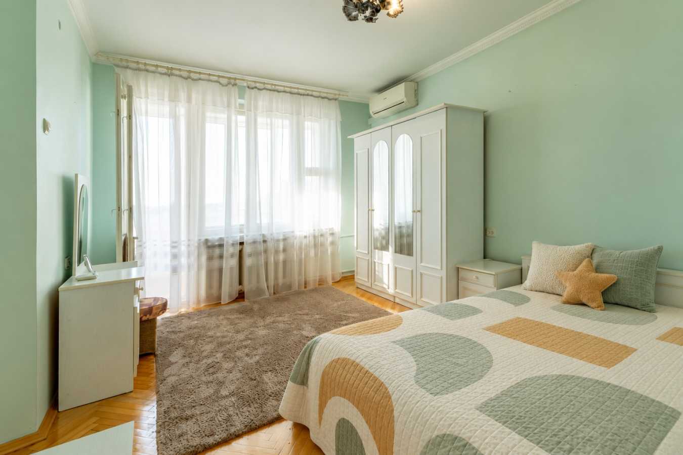 Аренда 3-комнатной квартиры 100 м², Старонаводницкая ул., 4
