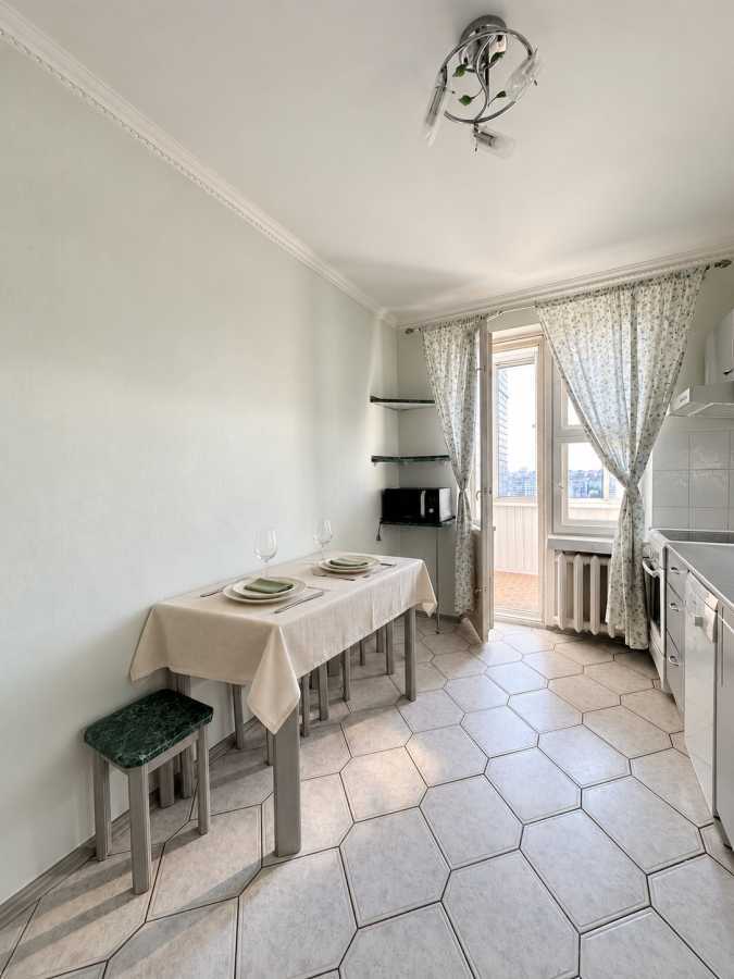 Аренда 3-комнатной квартиры 100 м², Старонаводницкая ул., 4
