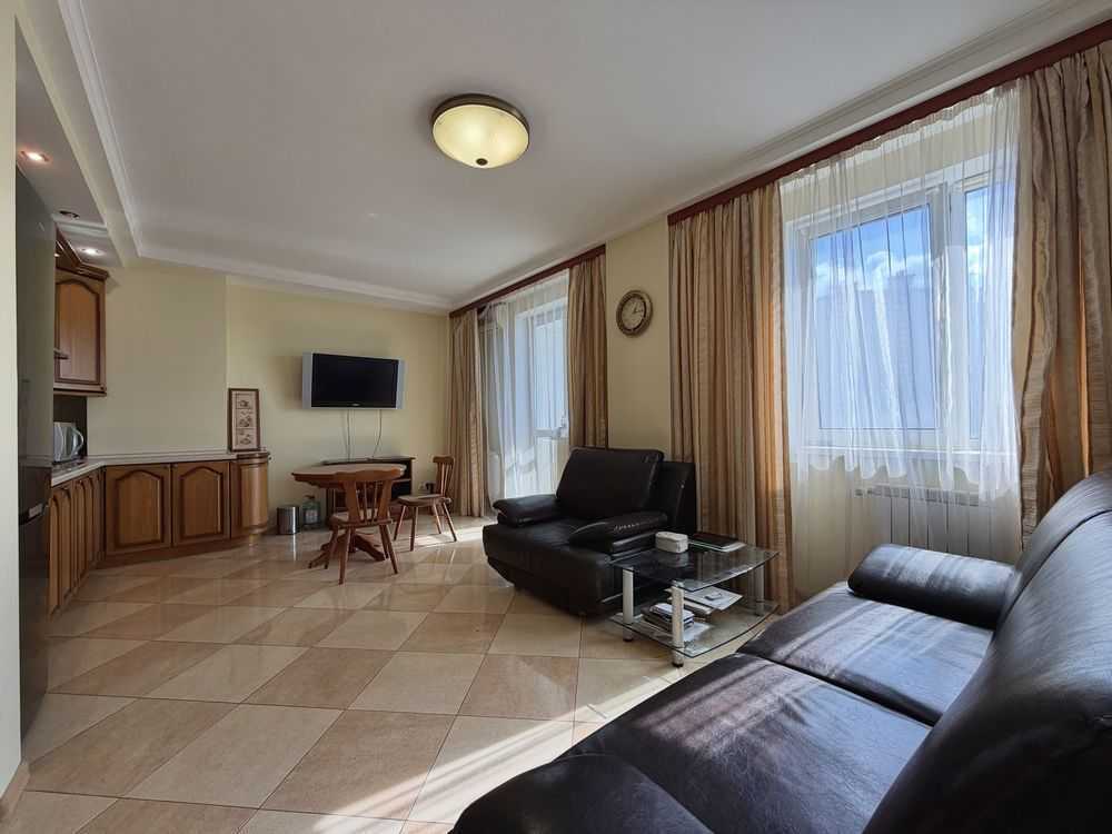Продаж 1-кімнатної квартири 55.5 м², Юрія Шумського вул., 1