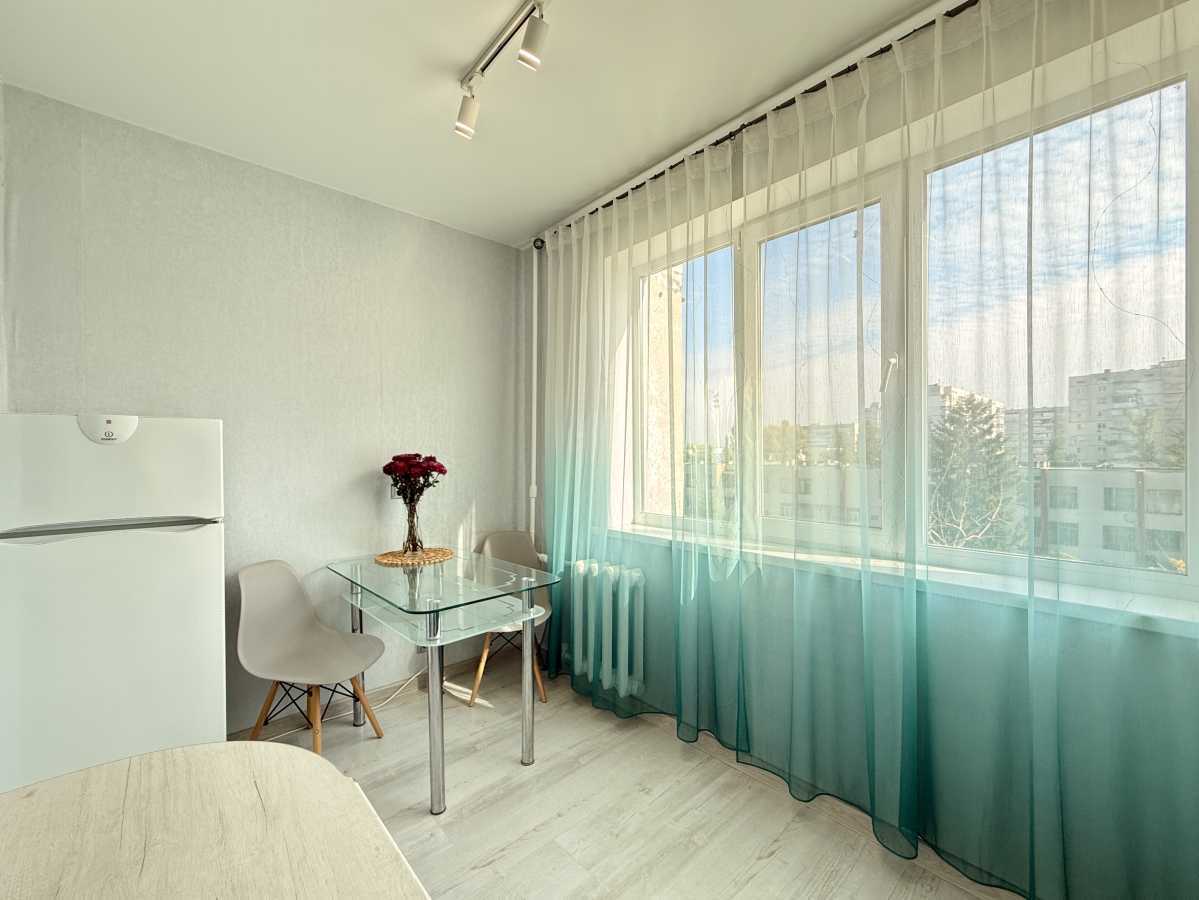 Продаж 1-кімнатної квартири 33 м², Північна вул., 12
