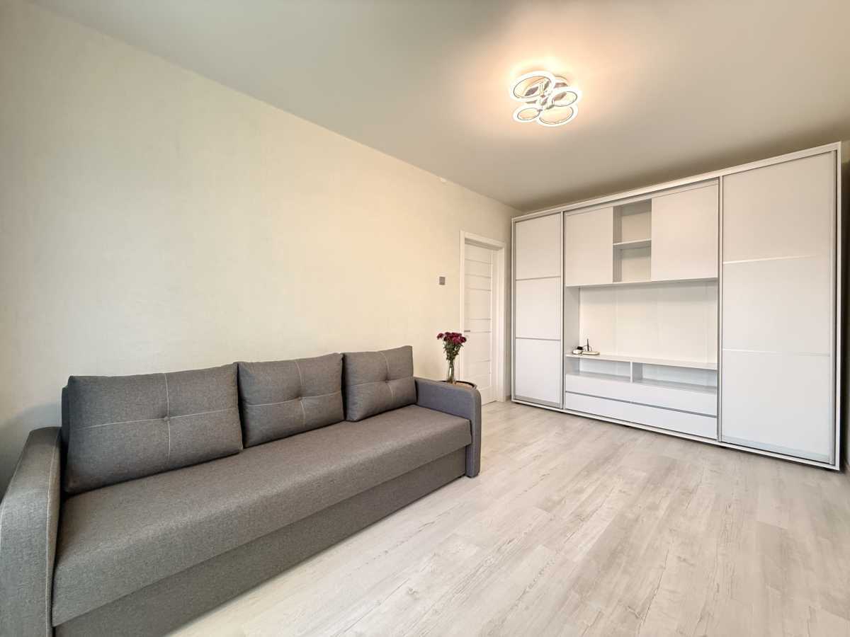 Продаж 1-кімнатної квартири 33 м², Північна вул., 12