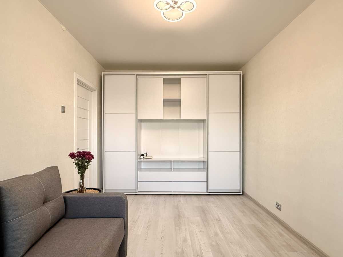 Продаж 1-кімнатної квартири 33 м², Північна вул., 12