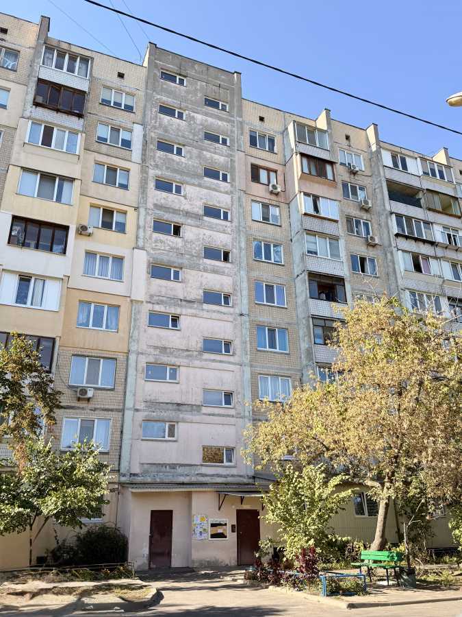 Продаж 1-кімнатної квартири 33 м², Північна вул., 12