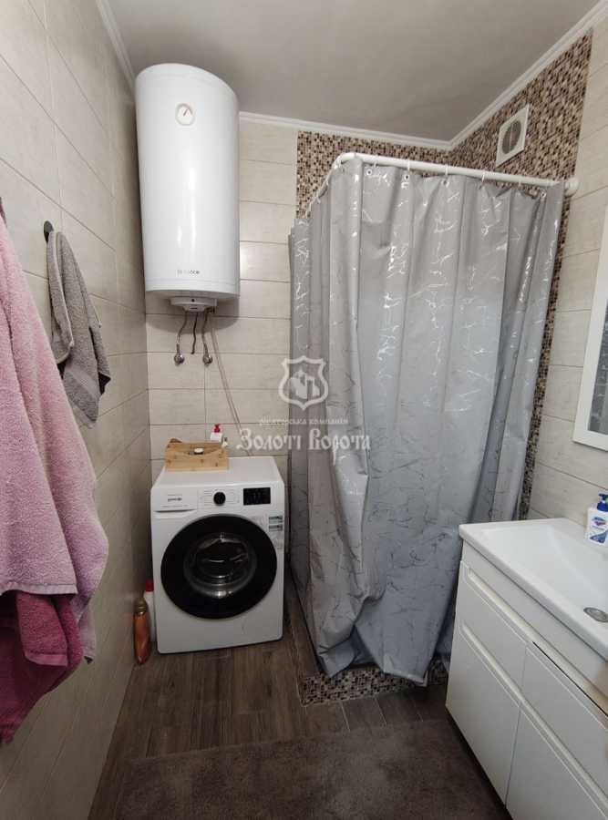 Продаж 3-кімнатної квартири 87 м², Володимира Момота вул., 42