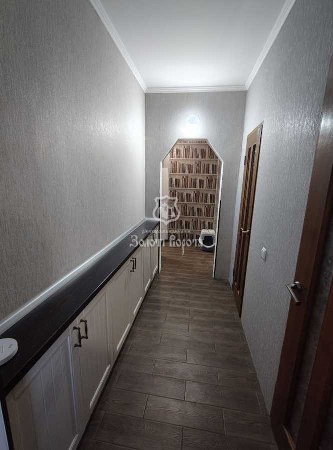 Продаж 3-кімнатної квартири 87 м², Володимира Момота вул., 42