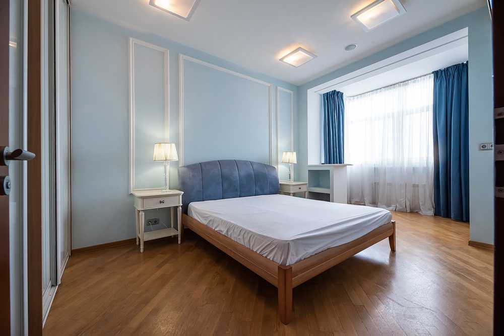 Продаж 4-кімнатної квартири 150 м², Дмитрівська вул., 13А