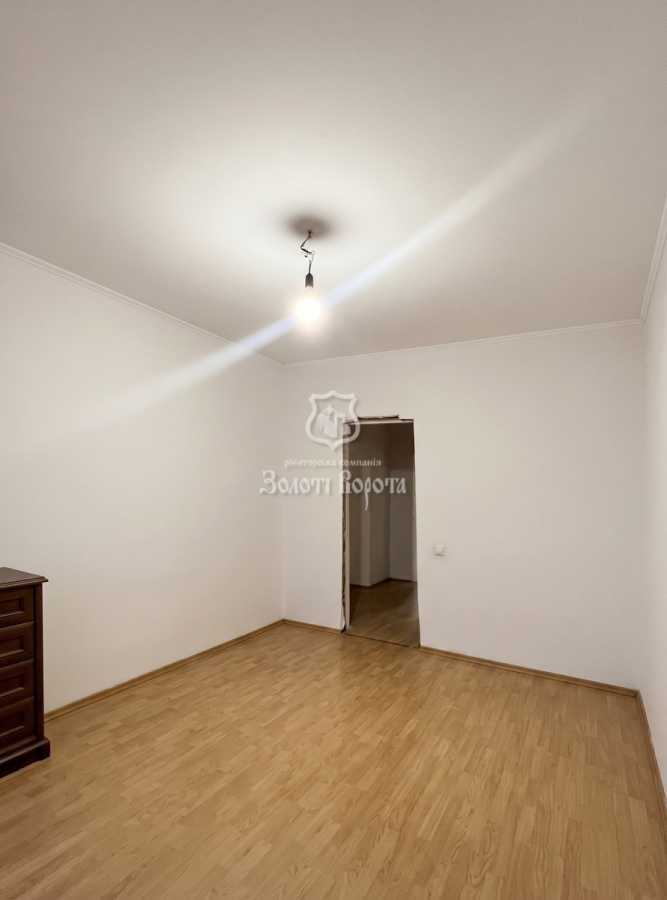 Продаж 3-кімнатної квартири 69 м², Татарська вул., 38