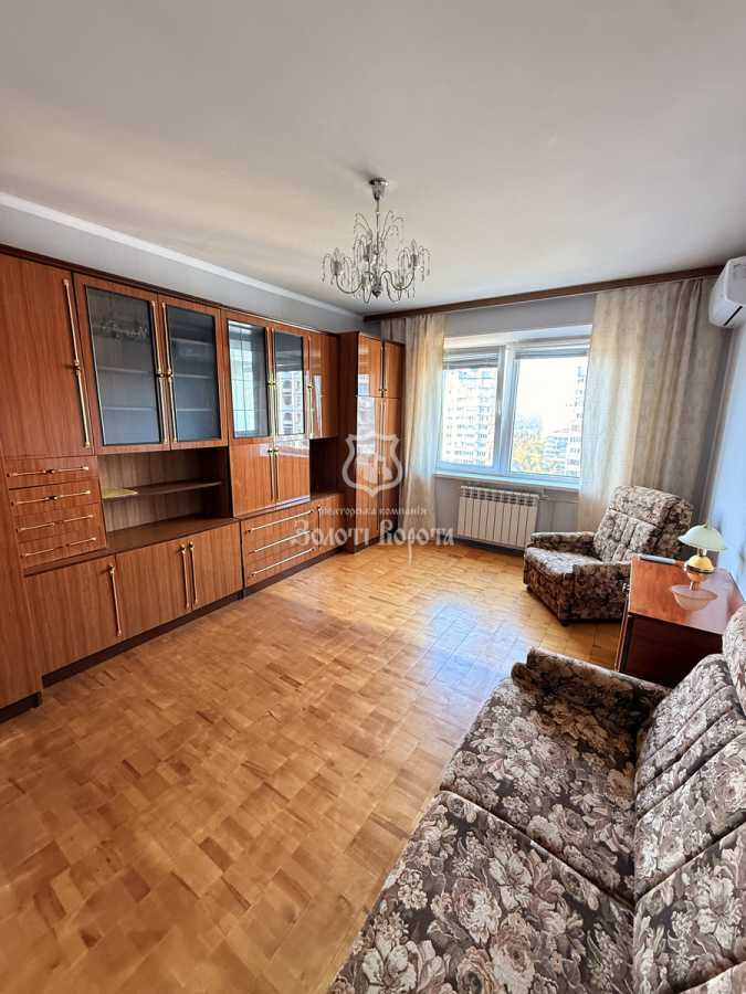 Продаж 2-кімнатної квартири 58.9 м², Чорнобильська вул., 12А