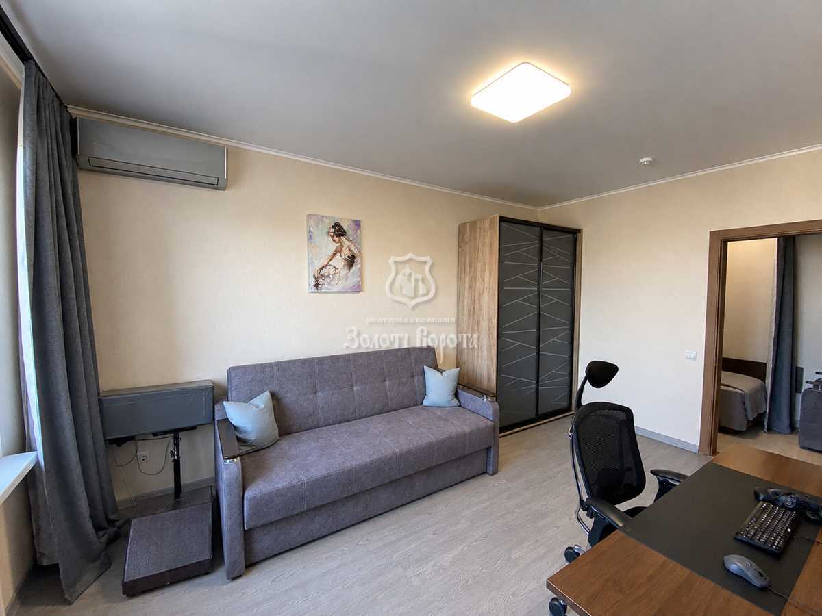 Продаж 1-кімнатної квартири 46.7 м², Ревуцького вул., 54б