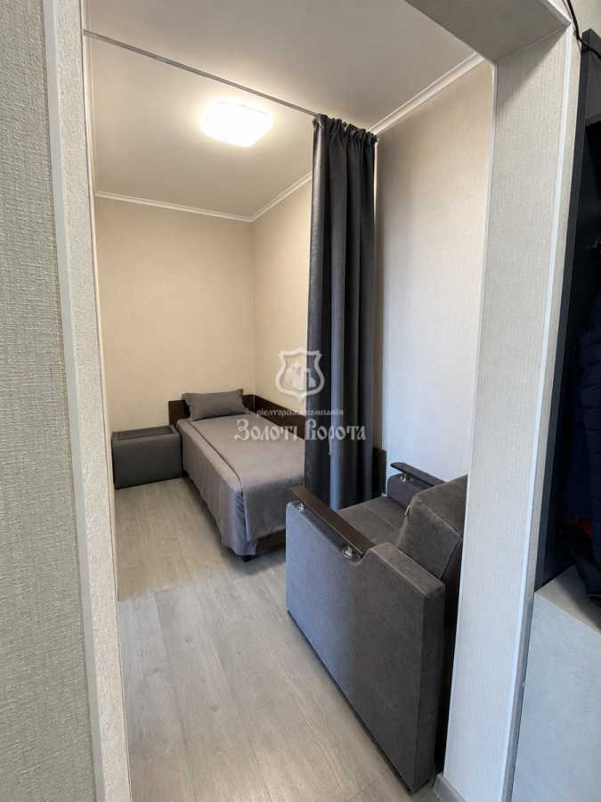 Продаж 1-кімнатної квартири 46.7 м², Ревуцького вул., 54б