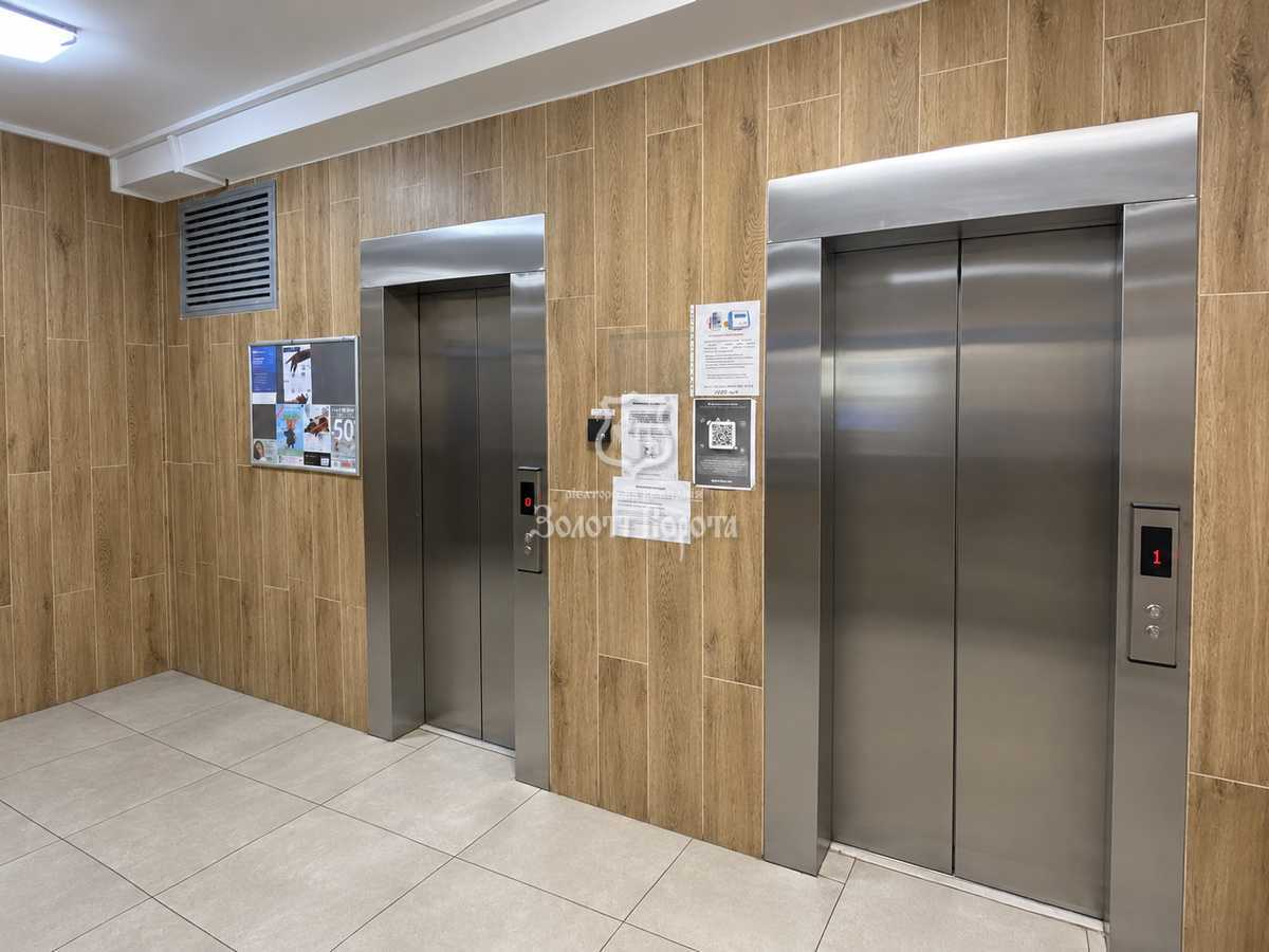 Продаж 1-кімнатної квартири 46.7 м², Ревуцького вул., 54б