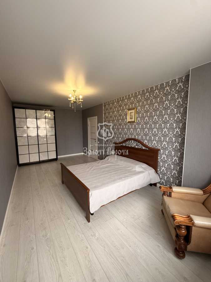 Продаж 1-кімнатної квартири 46.1 м², Машинобудівників вул., 31