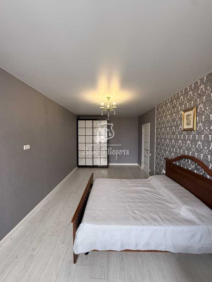 Продаж 1-кімнатної квартири 46.1 м², Машинобудівників вул., 31