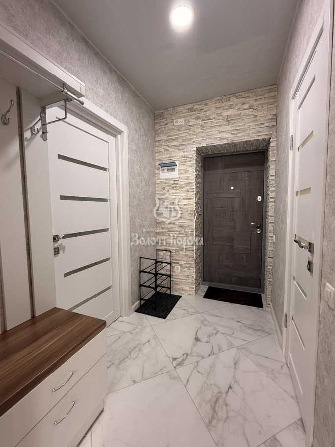 Продаж 1-кімнатної квартири 46.1 м², Машинобудівників вул., 31