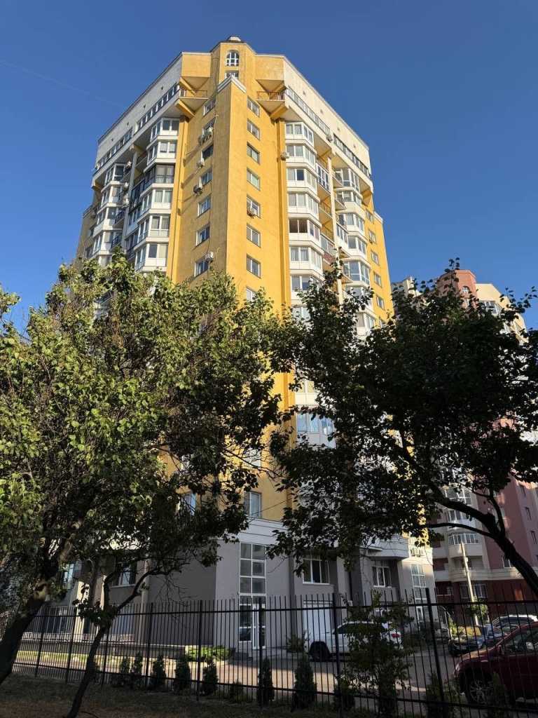 Продажа 1-комнатной квартиры 46 м², Владимира Ложешникова ул., Великого, 41/1