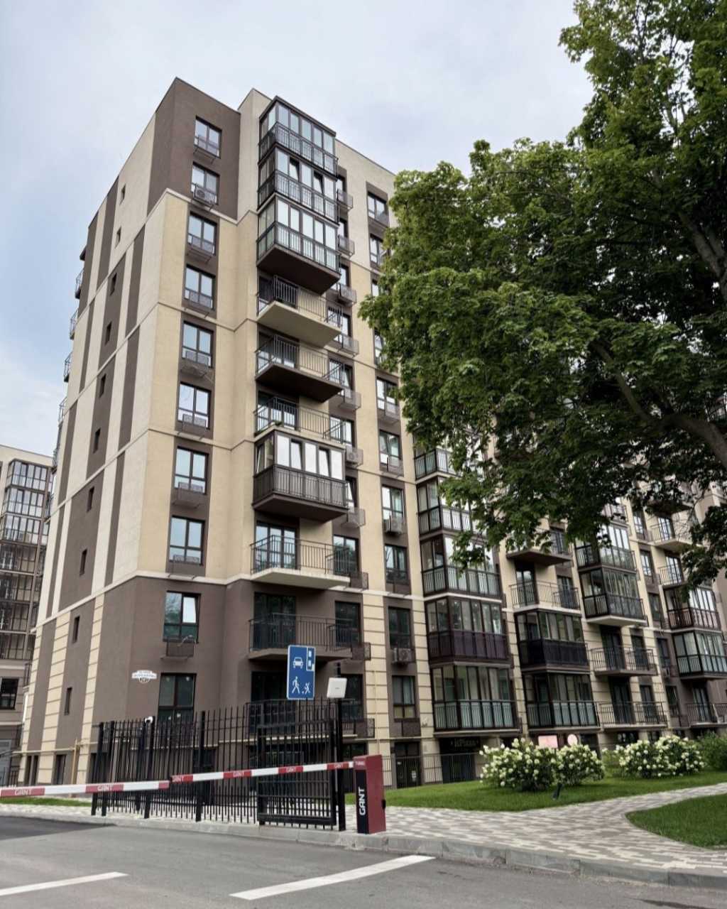Продаж 1-кімнатної квартири 43 м², Метрологічна вул., 107А