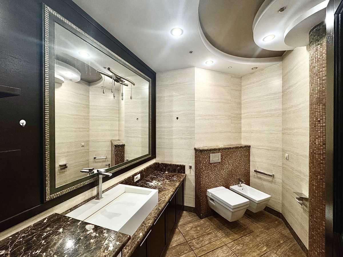 Оренда 4-кімнатної квартири 170 м², Жилянська вул., 59