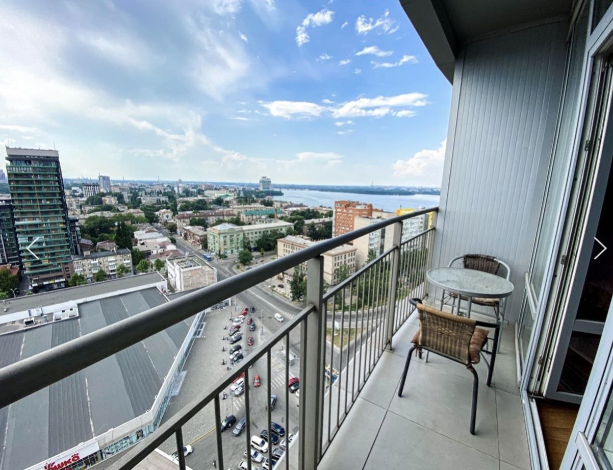 Аренда 2-комнатной квартиры 67 м², Глинки ул.