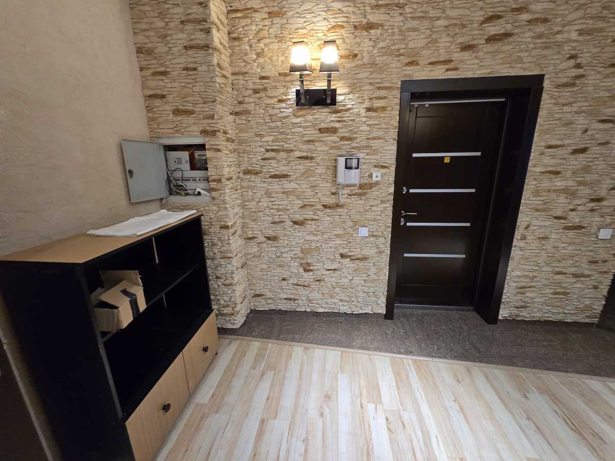 Продаж 4-кімнатної квартири 160.2 м², Раїси Окіпної вул., 4