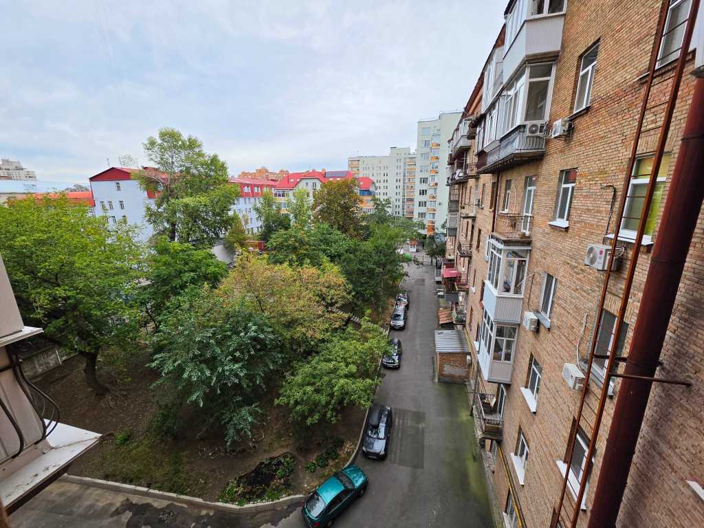 Продаж 2-кімнатної квартири 56.2 м², Деревлянська вул., 12/42
