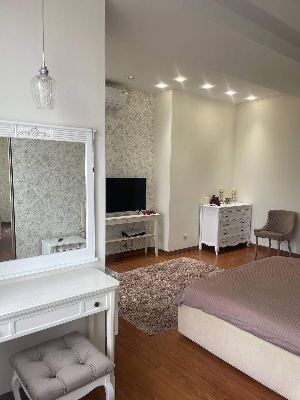 Аренда 2-комнатной квартиры 120 м², Тенистая ул., 30