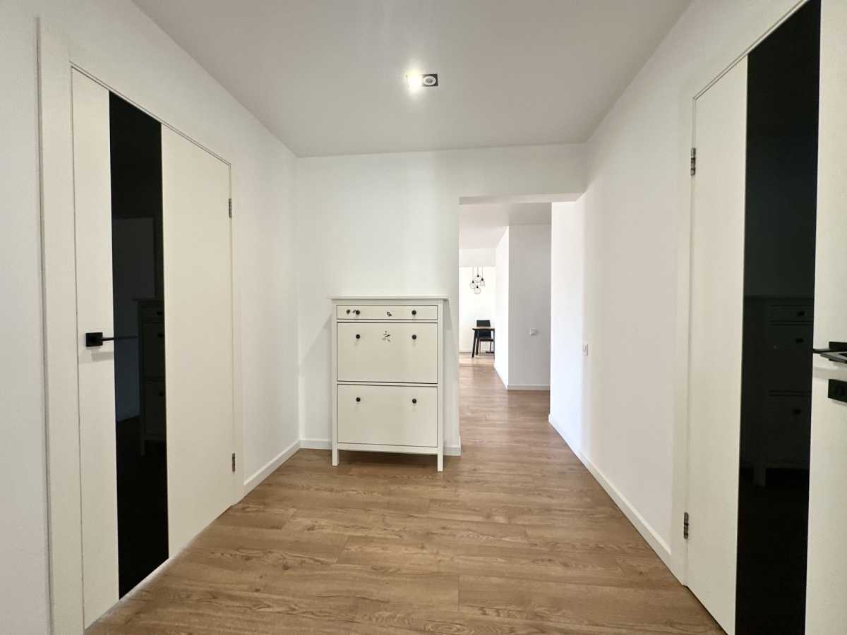 Продаж 4-кімнатної квартири 90 м², Святошинська вул., 4