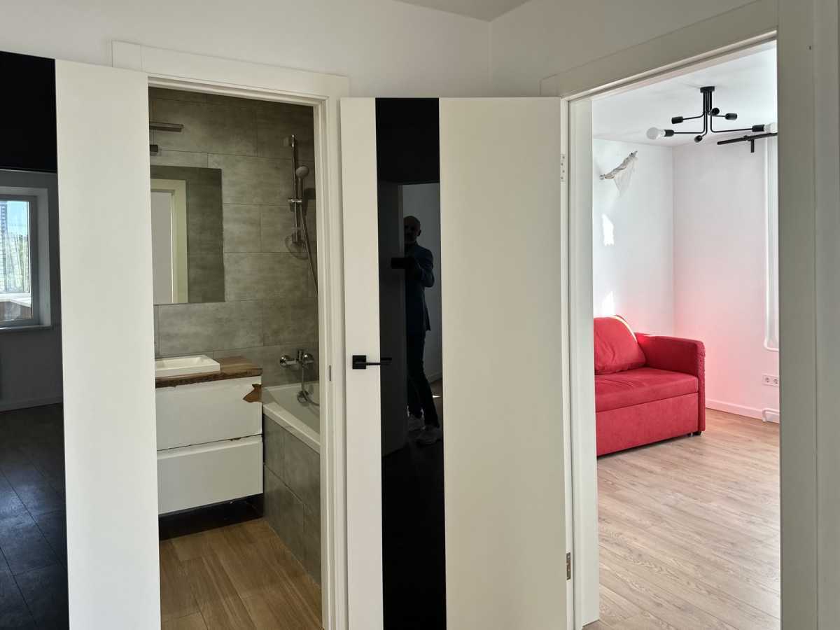 Продаж 4-кімнатної квартири 90 м², Святошинська вул., 4