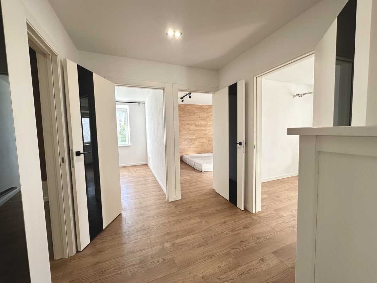 Продаж 4-кімнатної квартири 90 м², Святошинська вул., 4