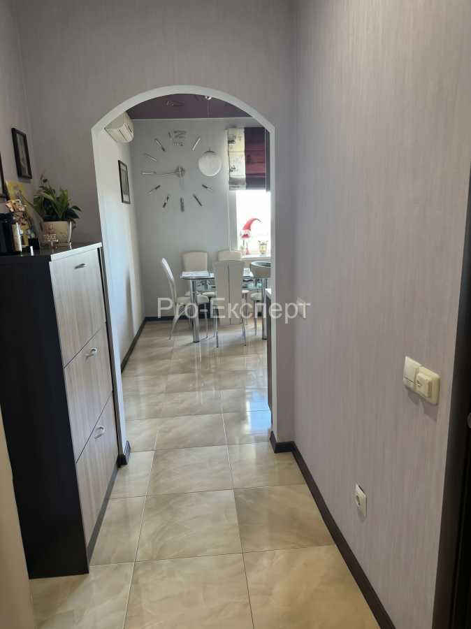 Продаж 2-кімнатної квартири 75 м², Шевченка вул., 145/1