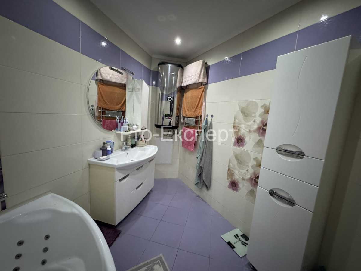 Продаж 2-кімнатної квартири 75 м², Шевченка вул., 145/1