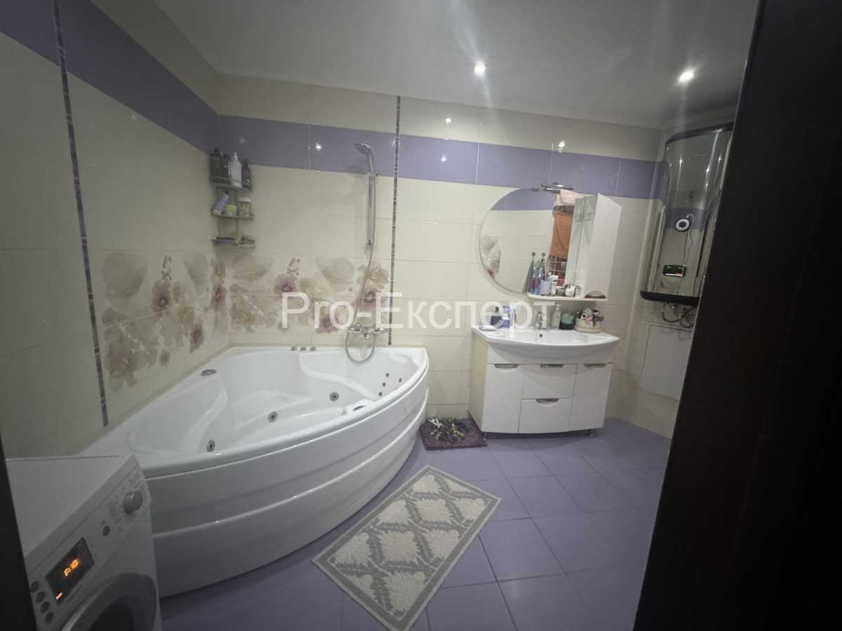 Продаж 2-кімнатної квартири 75 м², Шевченка вул., 145/1