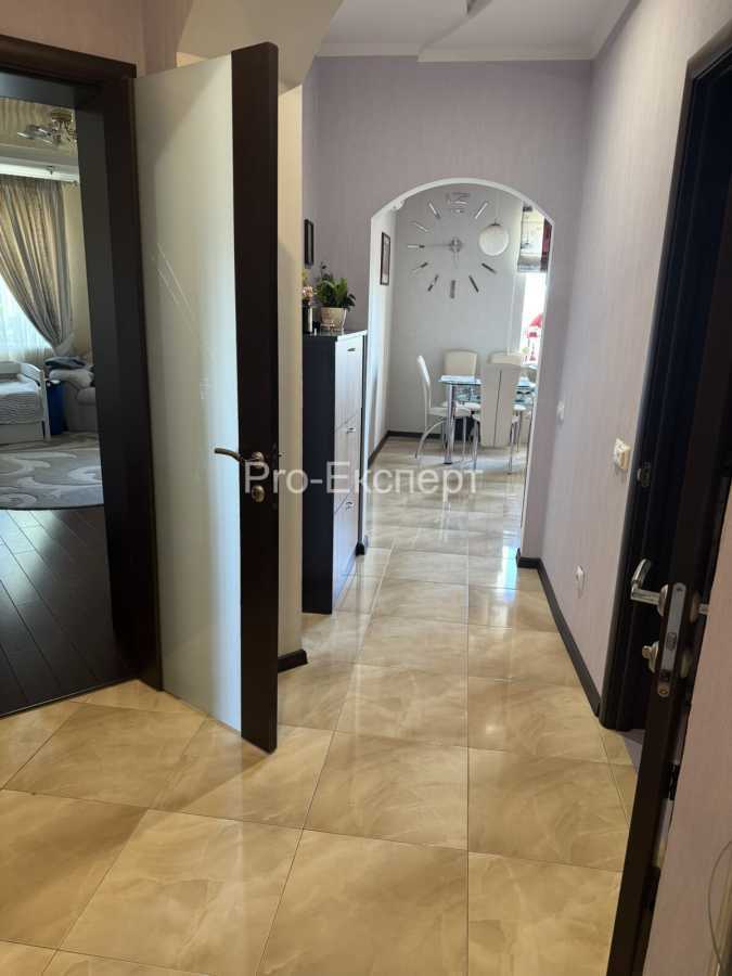 Продаж 2-кімнатної квартири 75 м², Шевченка вул., 145/1