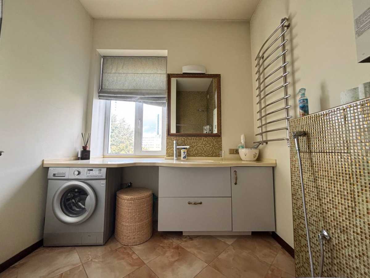 Продаж 2-кімнатної квартири 52 м², Велика Васильківська вул., 84
