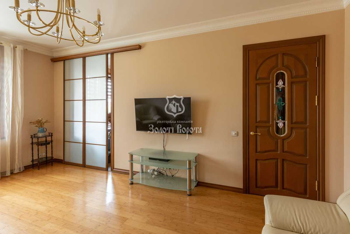 Продаж 3-кімнатної квартири 75.3 м², Миколи Кібальчича вул., Міхновського, 20