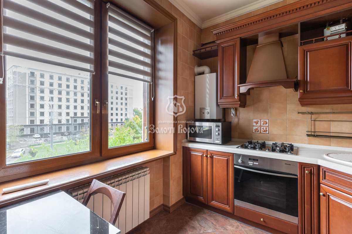 Продаж 3-кімнатної квартири 75.3 м², Миколи Кібальчича вул., Міхновського, 20