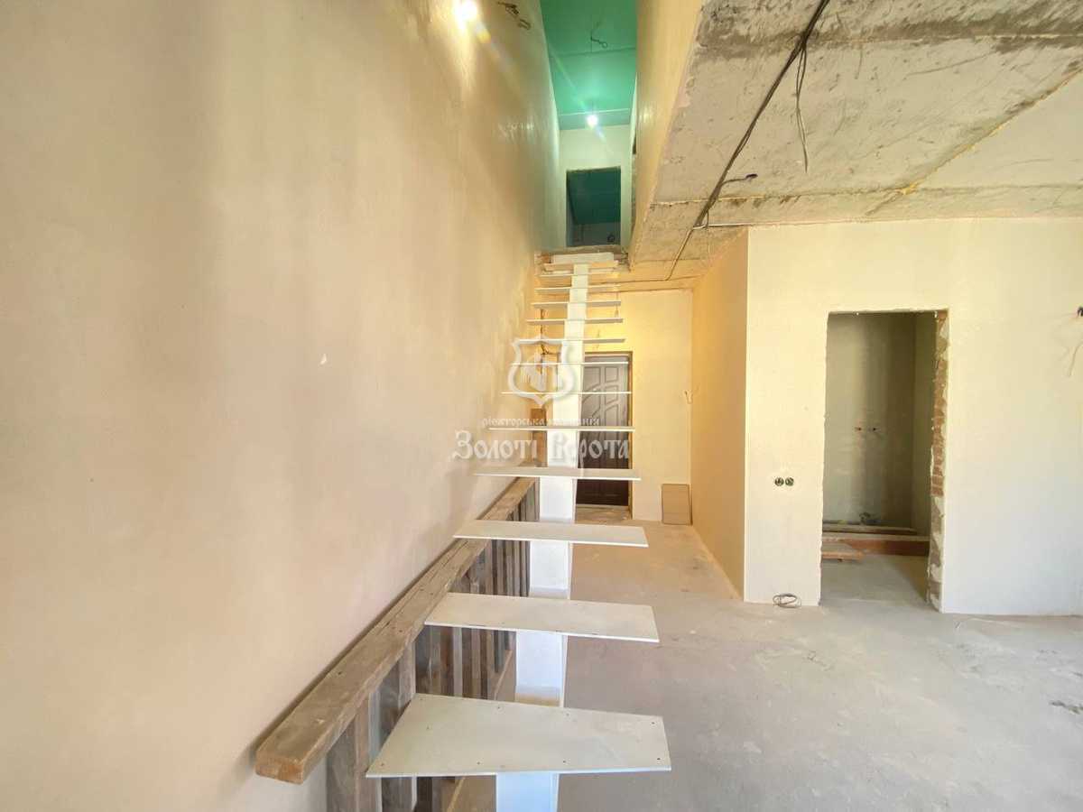 Продаж 3-кімнатної квартири 130 м², Тарасівська вул., 9