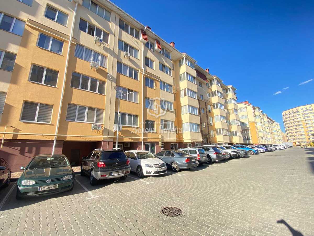 Продаж 3-кімнатної квартири 130 м², Тарасівська вул., 9