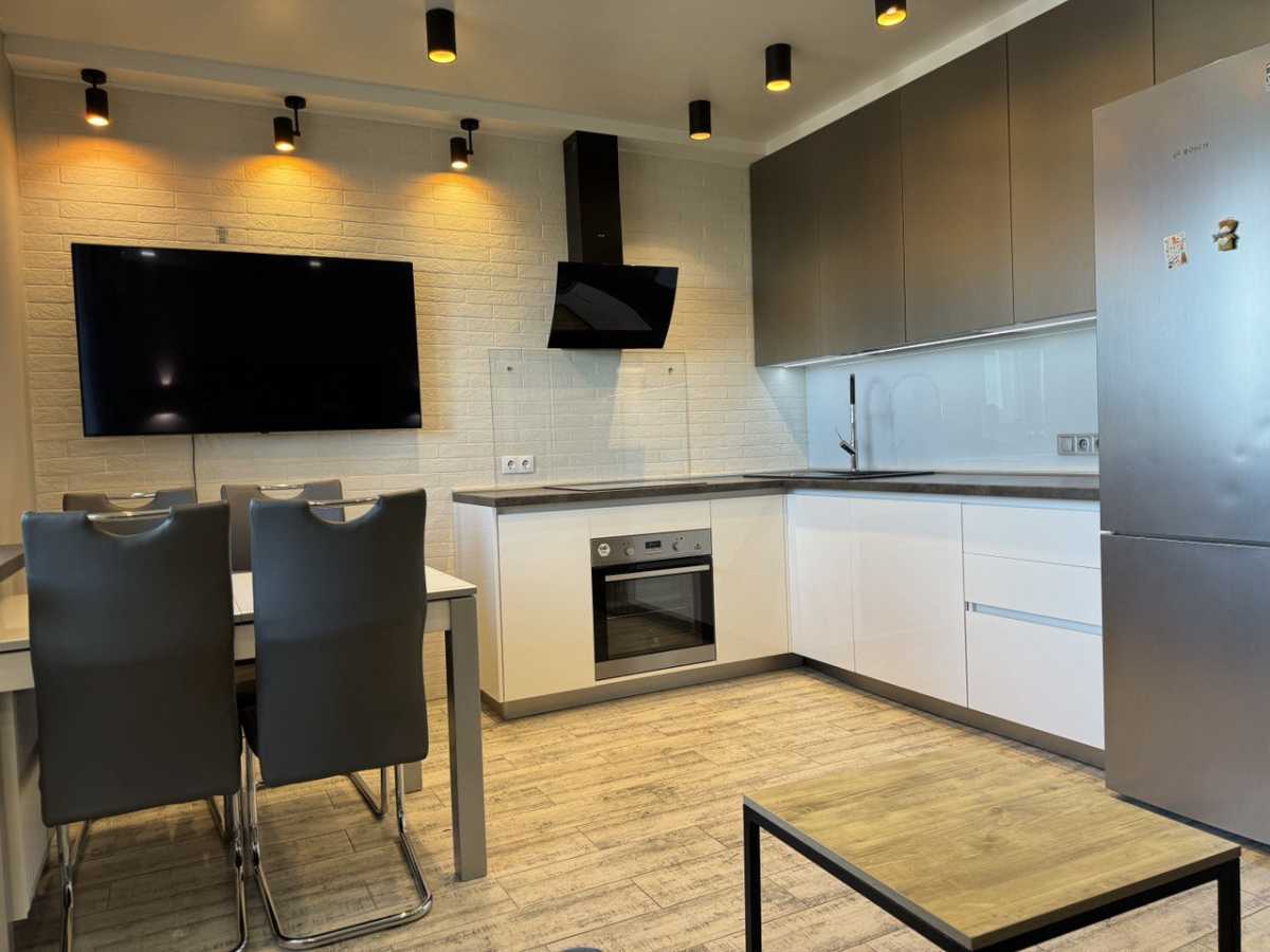 Продаж 2-кімнатної квартири 60 м², Новомостицька вул., 15
