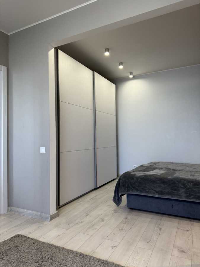 Продаж 2-кімнатної квартири 60 м², Новомостицька вул., 15