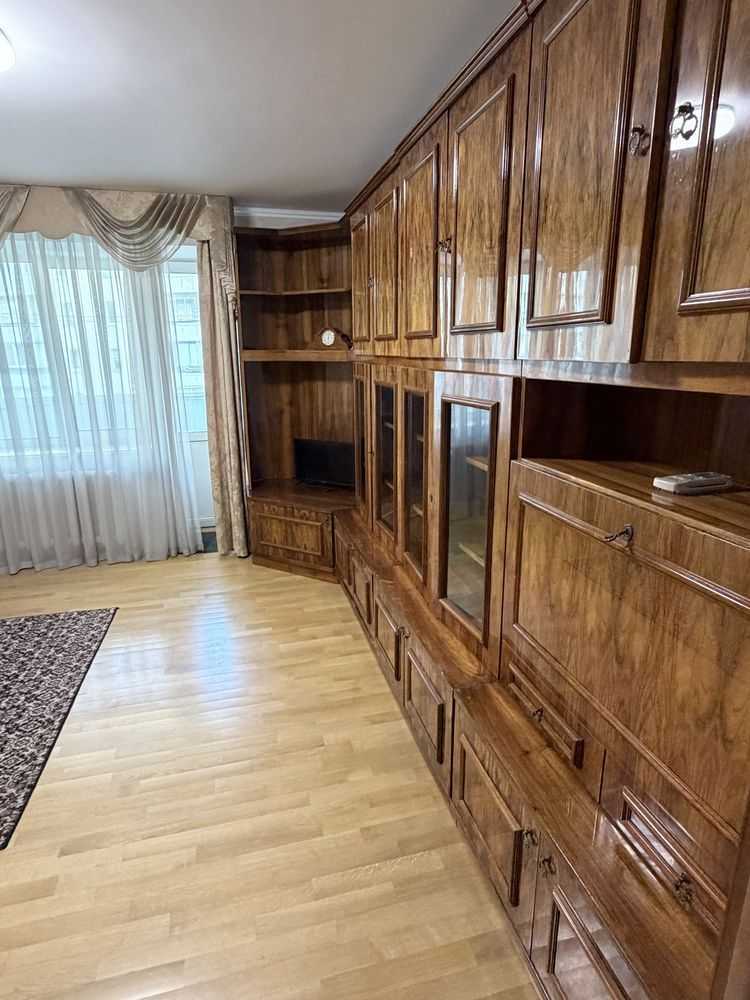 Оренда 3-кімнатної квартири 68 м², Вишгородська вул., 4А