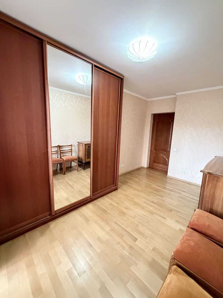 Оренда 3-кімнатної квартири 68 м², Вишгородська вул., 4А