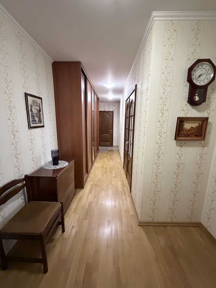 Оренда 3-кімнатної квартири 68 м², Вишгородська вул., 4А