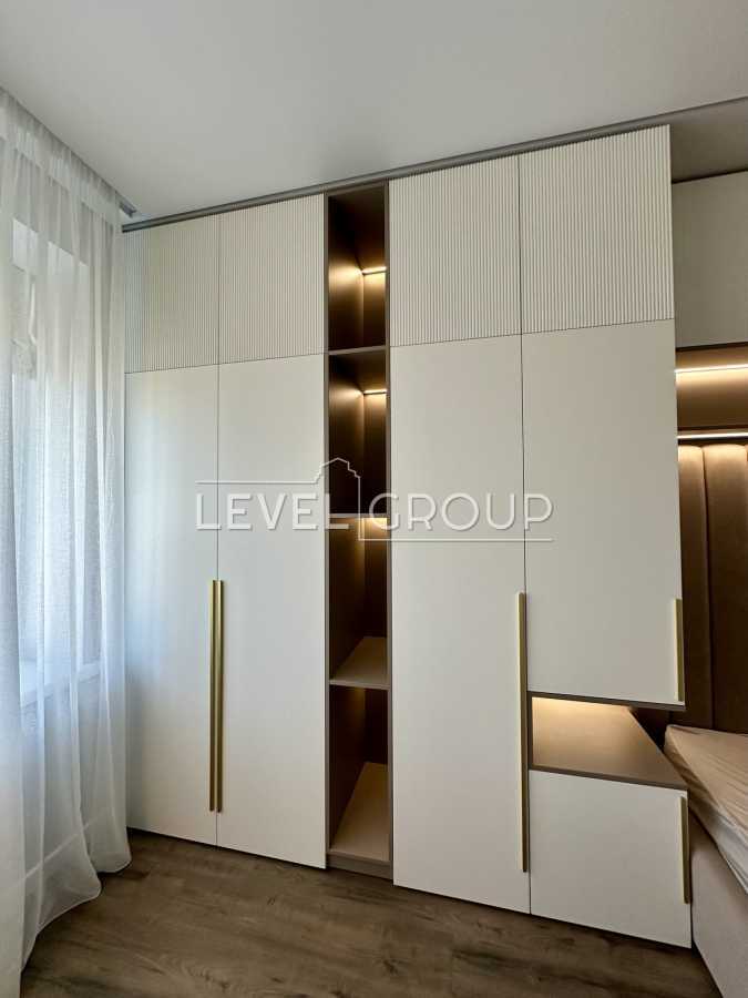 Продажа 2-комнатной квартиры 77 м², Никольско-Слободская ул., 3Б