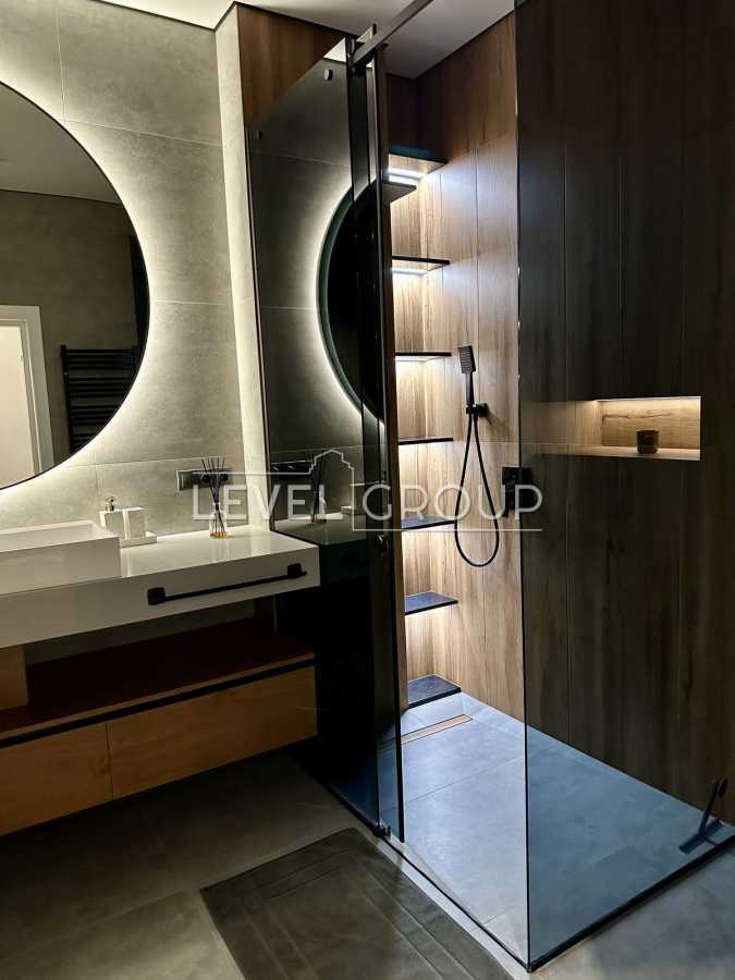 Продажа 2-комнатной квартиры 77 м², Никольско-Слободская ул., 3Б
