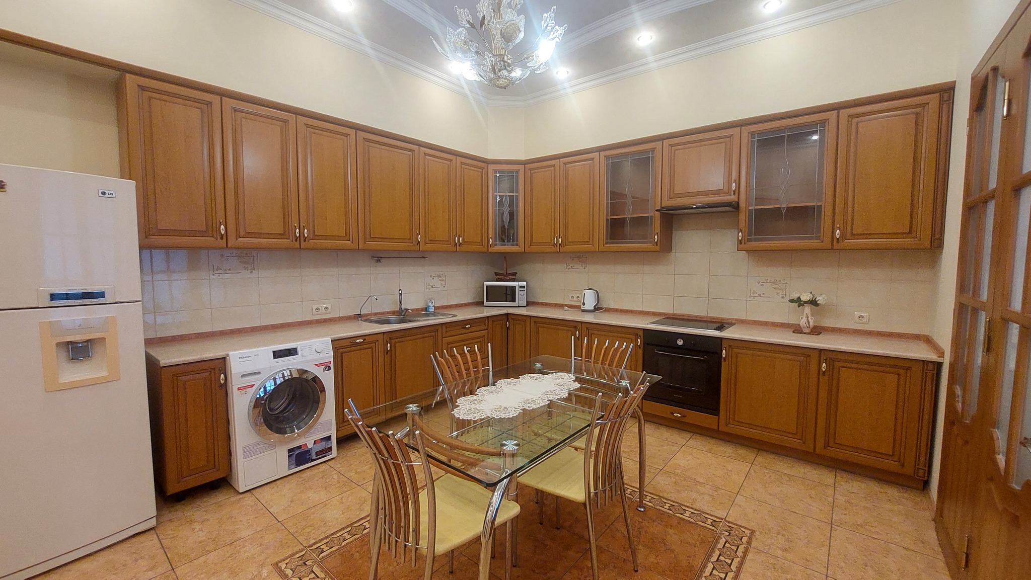 Оренда 3-кімнатної квартири 180 м², Гетьмана Сагайдачного, 5