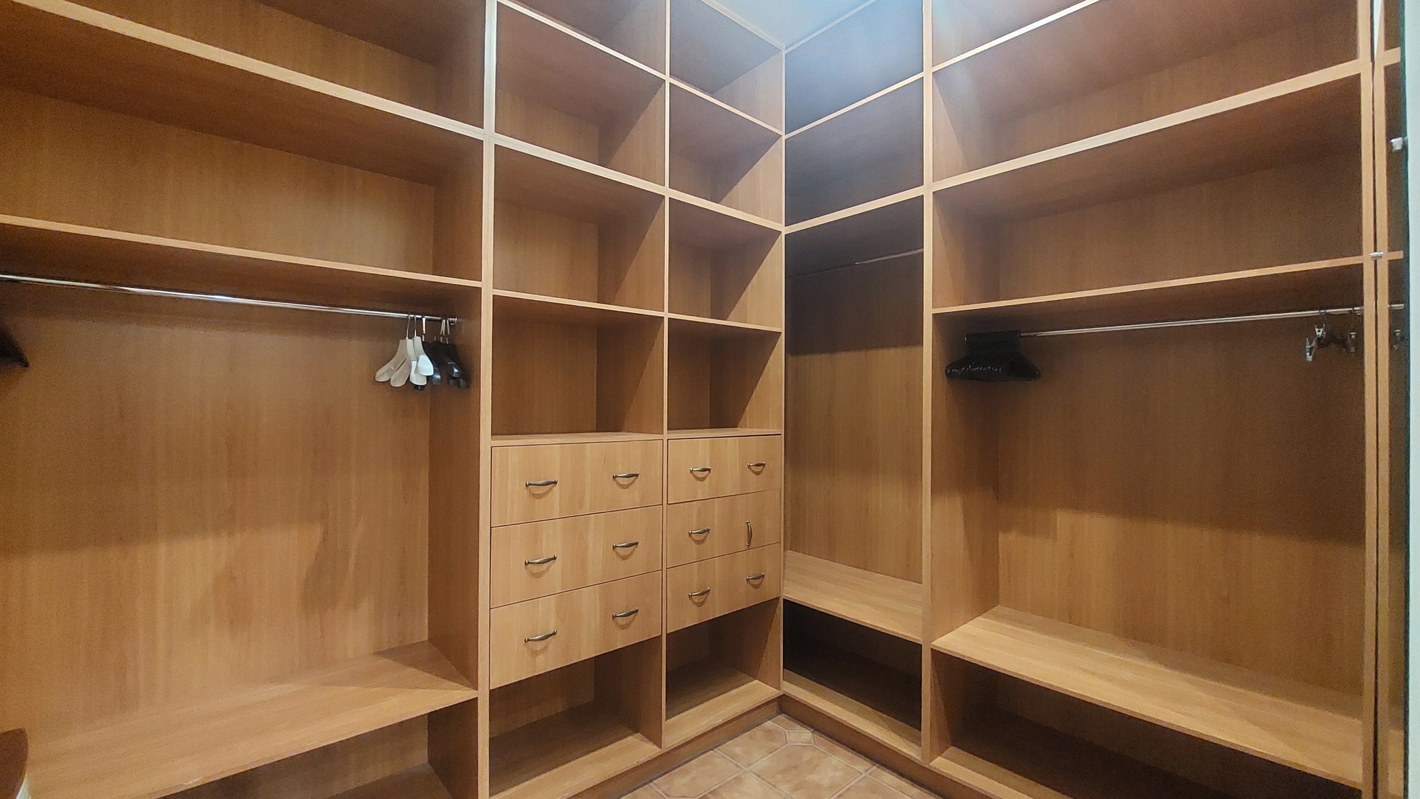 Оренда 3-кімнатної квартири 180 м², Гетьмана Сагайдачного, 5