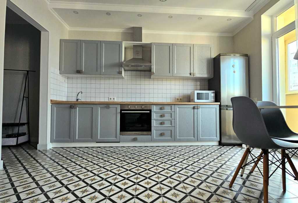 Продажа 1-комнатной квартиры 42 м², Андрея Аболмасова ул., 4а