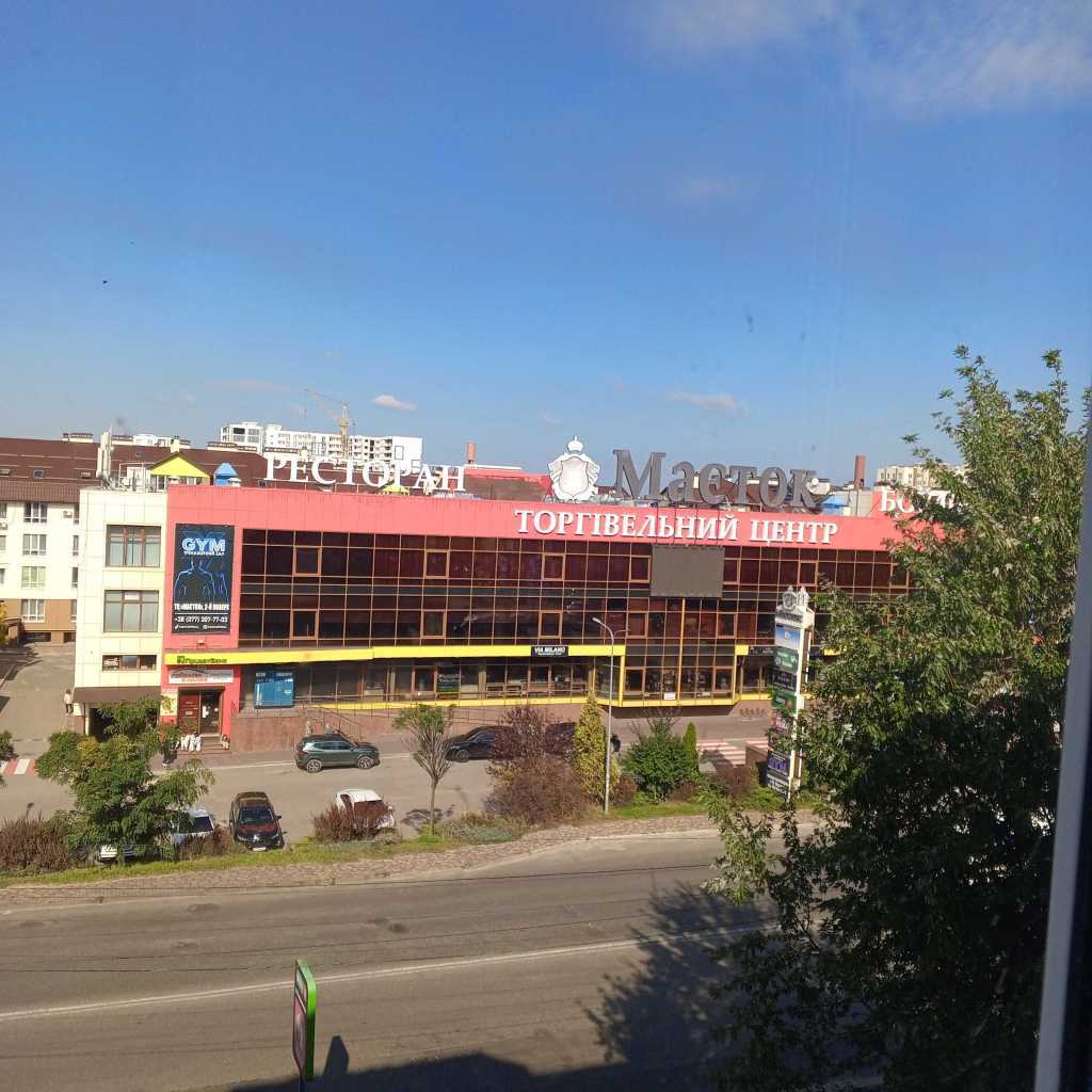 Продаж 2-кімнатної квартири 65.6 м², Тарасівська вул., 1