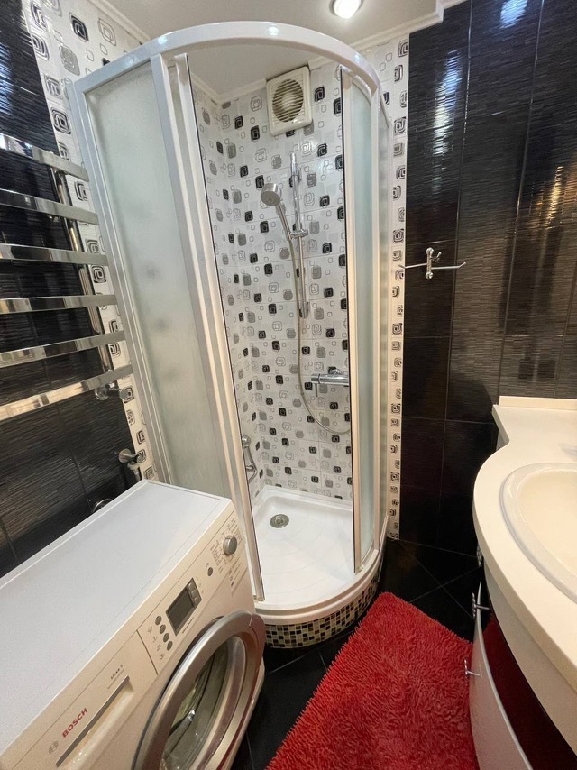 Продажа 3-комнатной квартиры 70 м², Невского Александра ул.